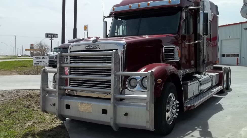 2004 Freightliner Coronado CC132 StockNum: ETY002 ...