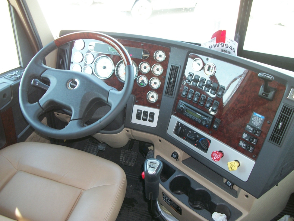 2013 Freightliner Cascadia >> 2013 Freightliner Coronado CC122 StockNum: BW9950 : Nebraska,Kansas,Iowa 2013 Freightliner Cascadia >> 2013 Freightliner Coronado CC122 StockNum: BW9950 : Nebraska,Kansas,Iowa