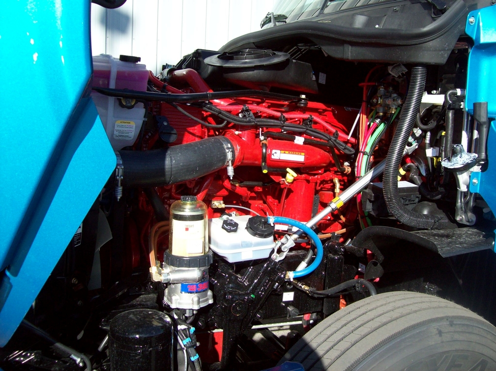 2012 Freightliner Cascadia CA125 StockNum: BS3711 ... bg fuel filter 