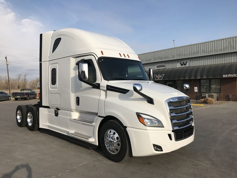 2018 Freightliner Cascadia CA126 StockNum: JG5448 : Nebraska,Kansas,Iowa