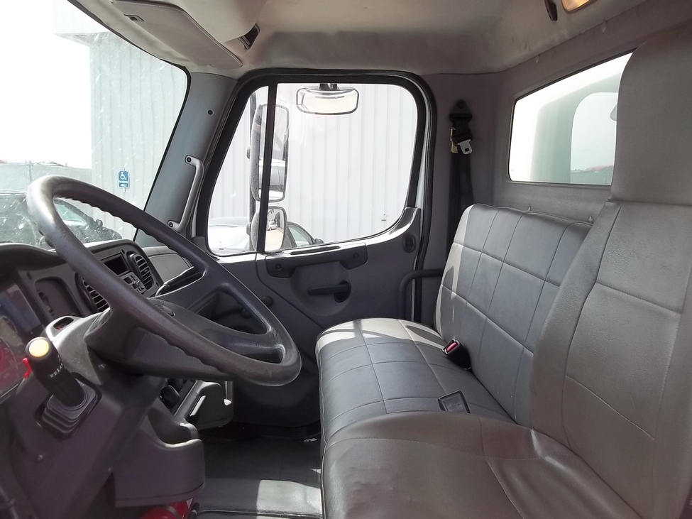 Trucks For Sale In Kansas >> 2006 Freightliner Business Class M2 M2 106 StockNum ... Trucks For Sale In Kansas >> 2006 Freightliner Business Class M2 M2 106 StockNum ...