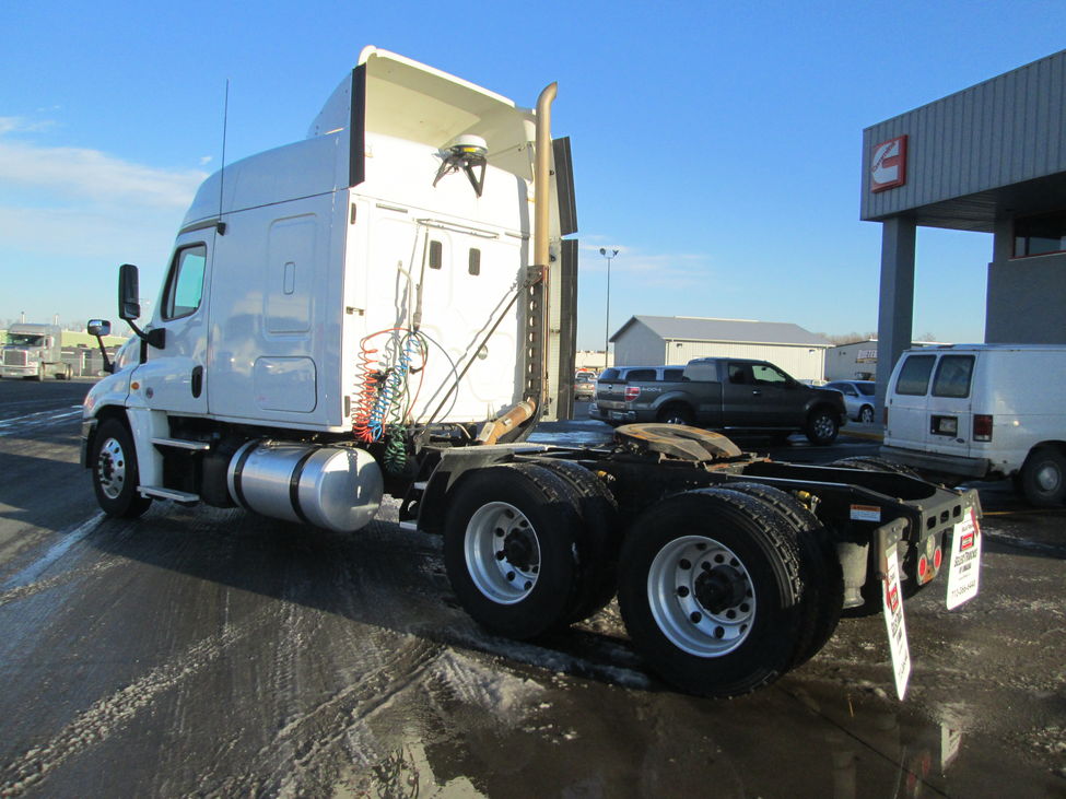 2013 Freightliner Cascadia CA125 StockNum: ST9125 : Nebraska,Kansas,Iowa