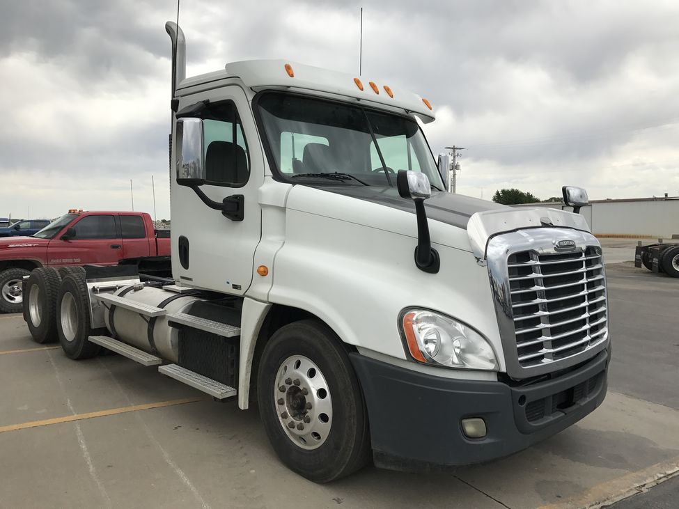 2012 Freightliner Cascadia CA125 StockNum: CN1896 : Nebraska,Kansas,Iowa