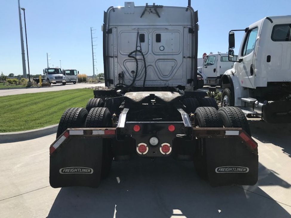 2016 Freightliner Cascadia CA125 StockNum: OG5997 : Nebraska,Kansas,Iowa