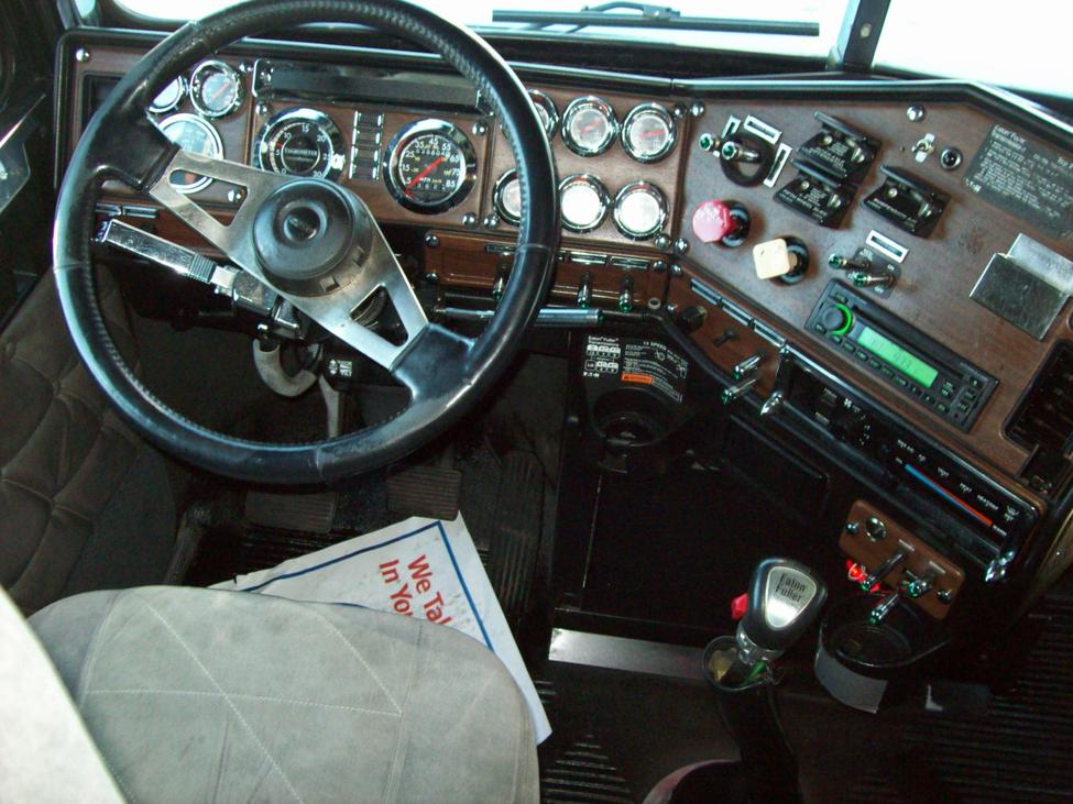 2007 Freightliner FLD FLD Classic XL StockNum: OG3550 ... freightliner classic fuse box 