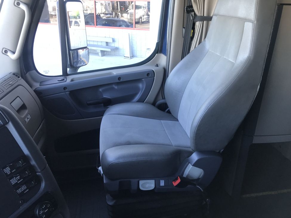 2015 Freightliner Cascadia CA125 StockNum: ST11853 : Nebraska,Kansas,Iowa