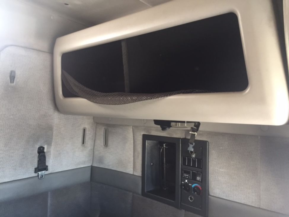 2000 Volvo VNL StockNum: TW2213 : Nebraska,Kansas,Iowa