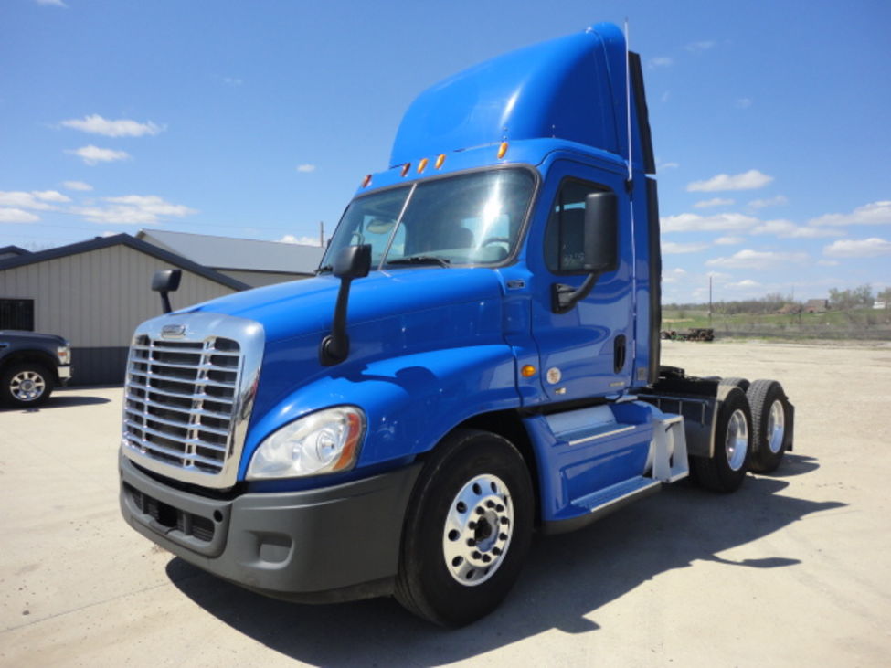 2012 Freightliner Cascadia CA125 StockNum: OG5087 : Nebraska,Kansas,Iowa