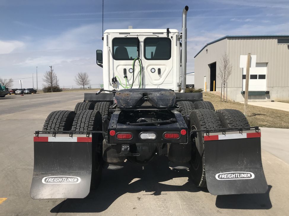 2019 Freightliner Cascadia CA126 StockNum: KF5072 : Nebraska,Kansas,Iowa