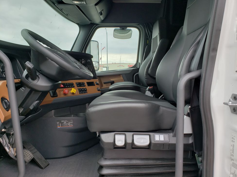 2020 Freightliner Cascadia CA126 StockNum: LR6511 : Nebraska,Kansas,Iowa