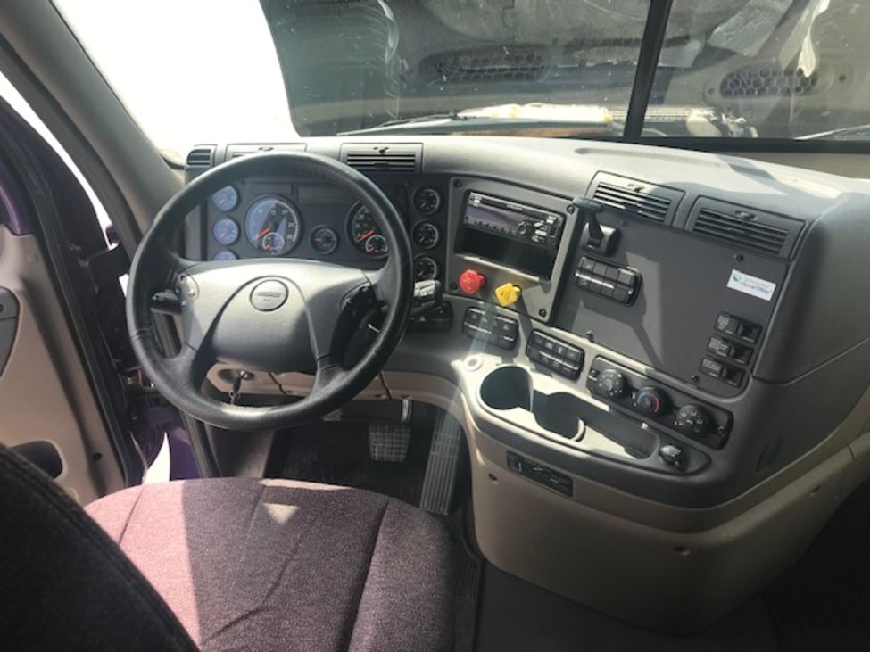 2017 Freightliner Cascadia Evolution StockNum: CN2020 : Nebraska,Kansas