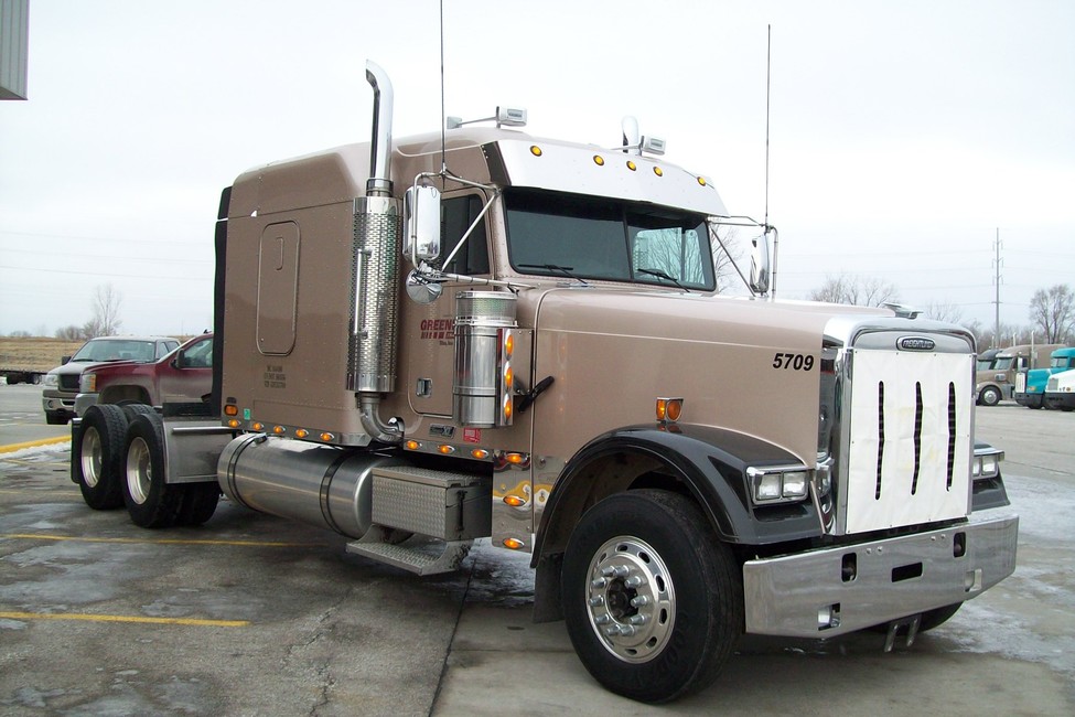 2005 Freightliner FLD FLD Classic XL StockNum: ST5914 ...